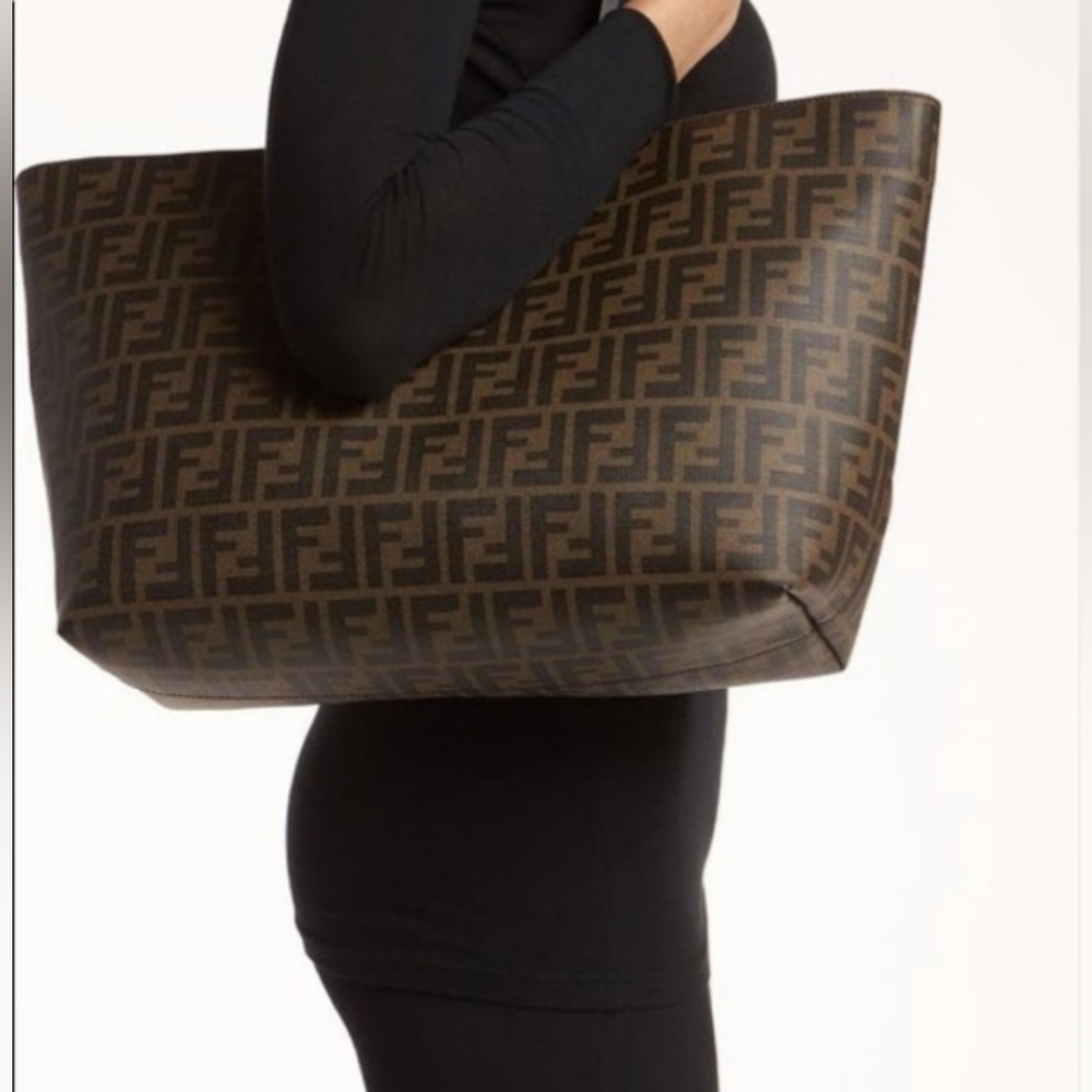 ❤️Fendi Zucca Spalmati Roll Tote In Tobacco❤️
